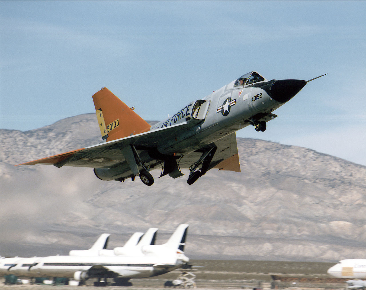 1280px-QF-106_aircraft_taking_off.jpg
