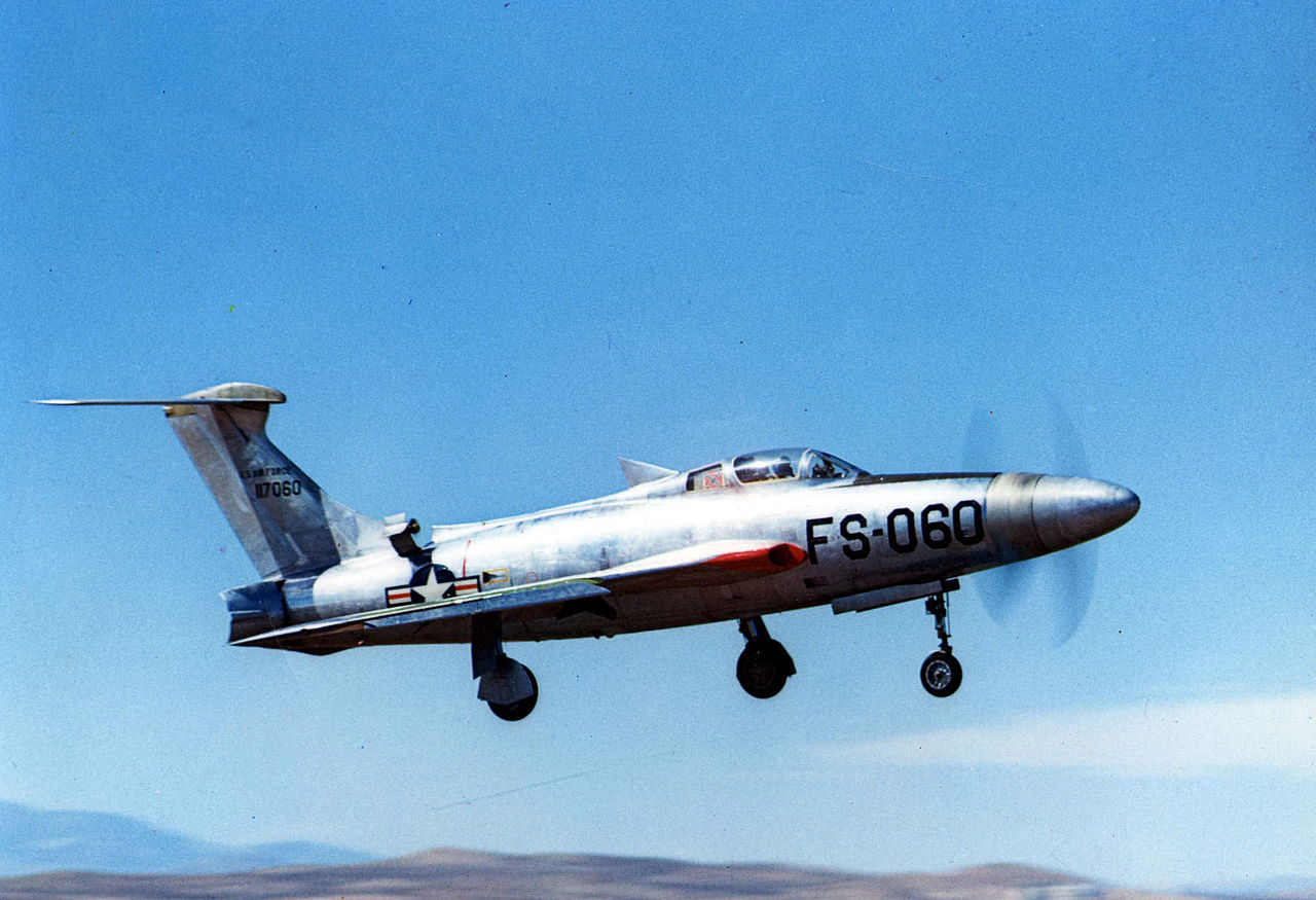 1280px-Republic_XF-84H_in_flight.jpg
