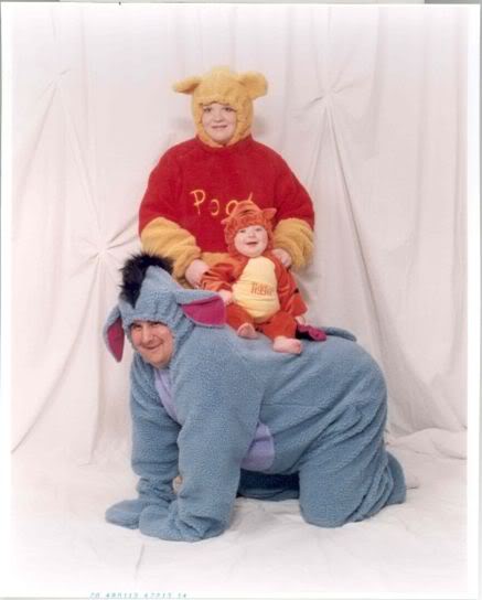 1614creepy-pooh-bear-family.jpg