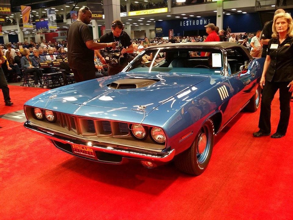 1971-plymouth-barracuda-convertible-sells-for-3-5-million-image-mecum-auctions_100470265_l.jpg