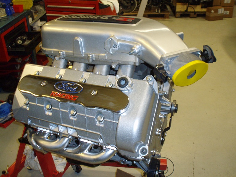 2000 Cobra R Engine 2.JPG