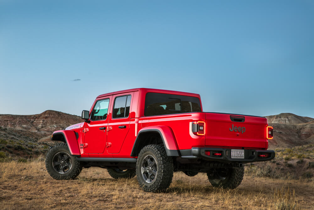 2019-jeep-gladiator-red-rear.jpg