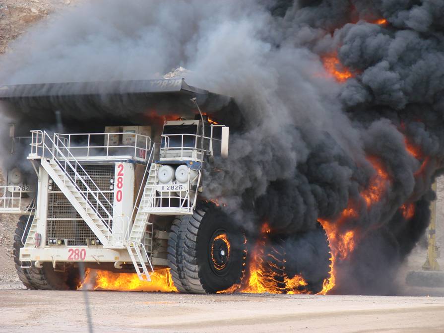 27067d1154190932-destroyed-tire-photos-haul-truck-fire.jpg