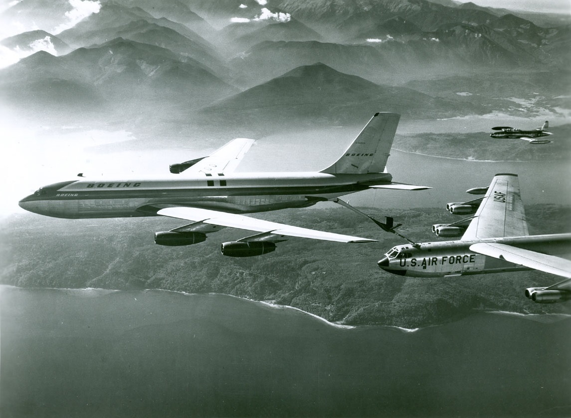 boeing-367-80-n70700-refueling-b-52-with-t-33a-chase-plane.jpg
