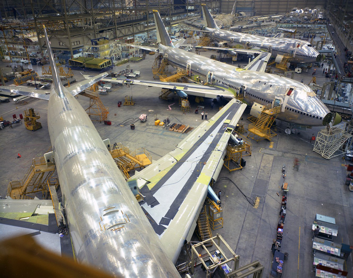 Boeing-747-Assembly-1969-1.jpg