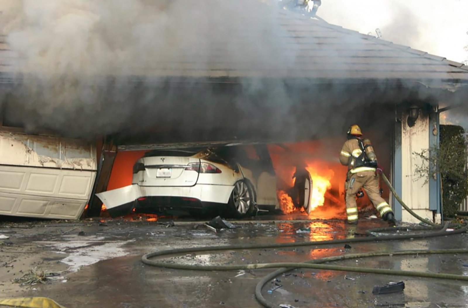 electric-car-fire.jpg