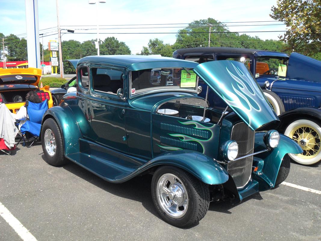 Freehold-Ford-show-09-15-2013-007.jpg