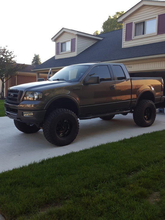 lifted supercab 37s 2.jpg