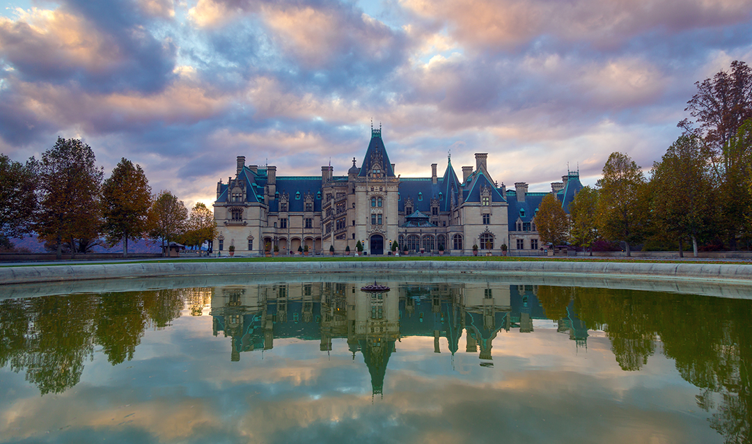 movies-filmed-at-biltmore-biltmore-house-with-reflection-in-fountain-1080x638.jpg