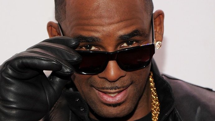 r.-kelly-running-sexually-abusive-cult-of-young-women-parents-complain-to-police.jpg