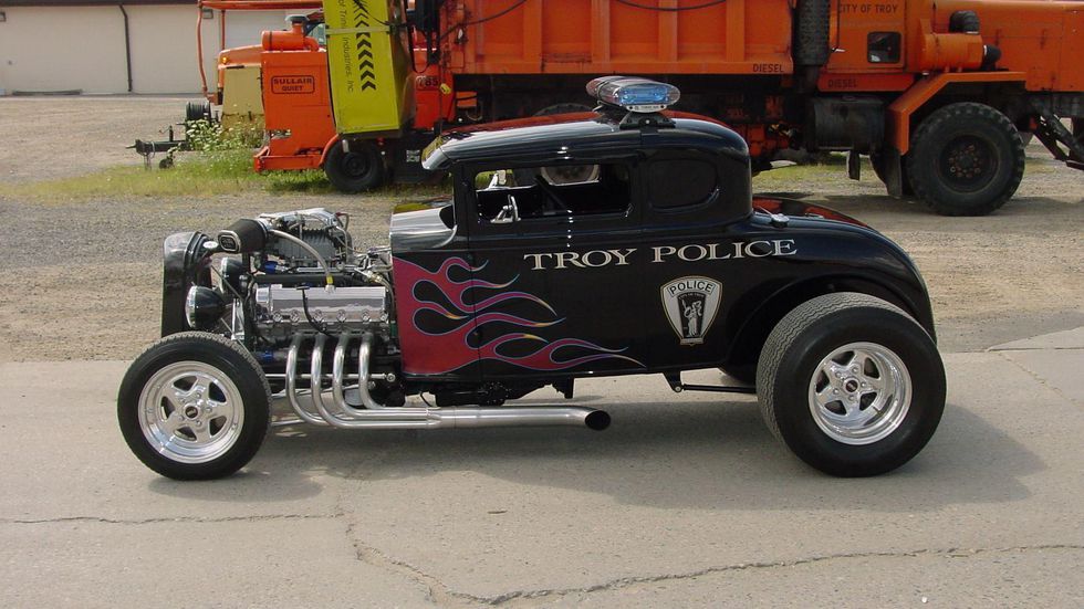 troy-police-1932-ford-coupe.jpg
